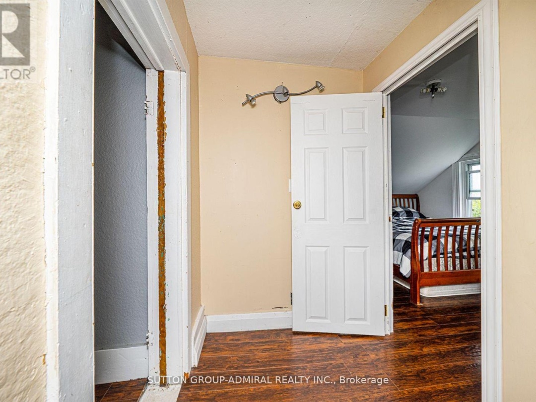 1662 PENLEY ROAD, Severn