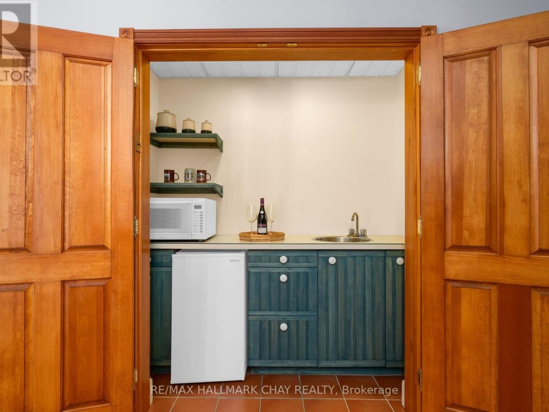 3778 VASEY ROAD, Tay
