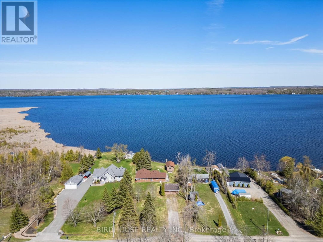 24 GILLIS STREET, Sturgeon Lake