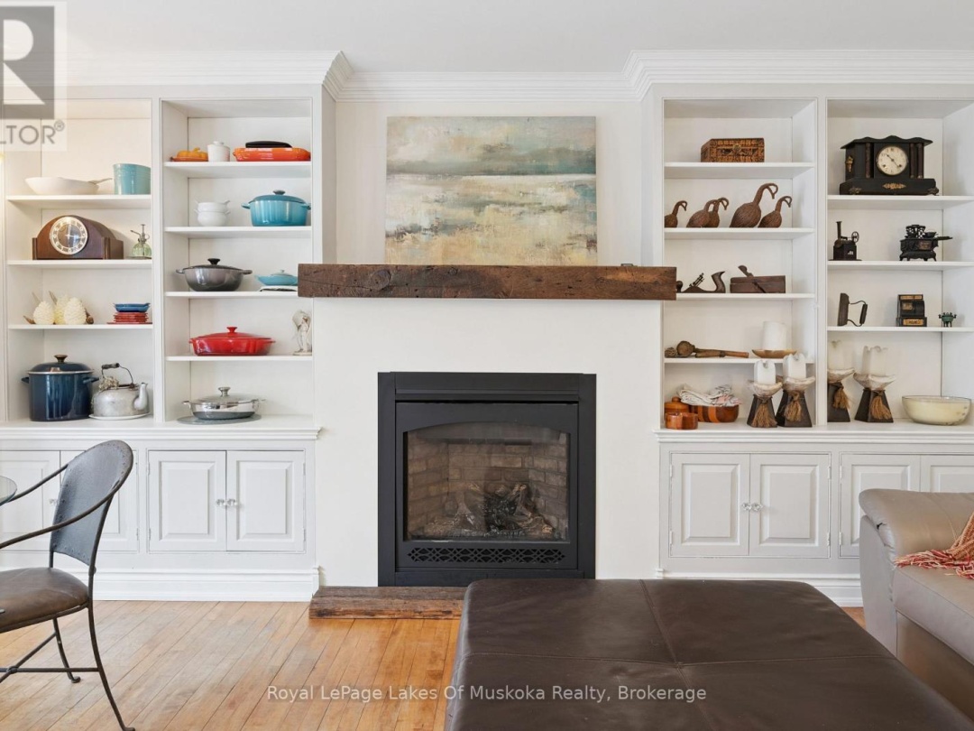 212 JAMES STREET, Bracebridge (Macaulay)