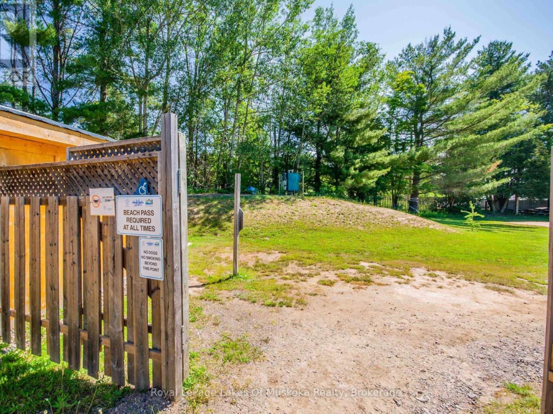 1588 SKYLINE DRIVE, Peninsula Lake
