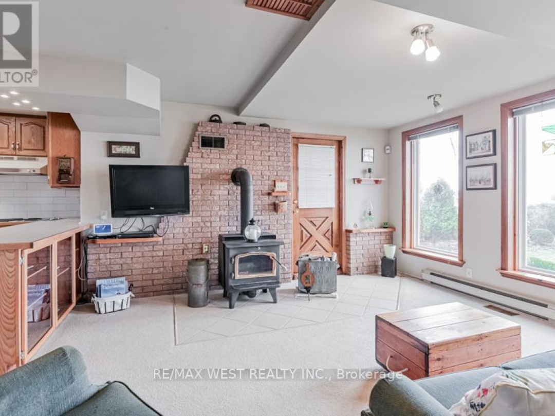 4669 ANDERSON AVENUE, Lake Simcoe