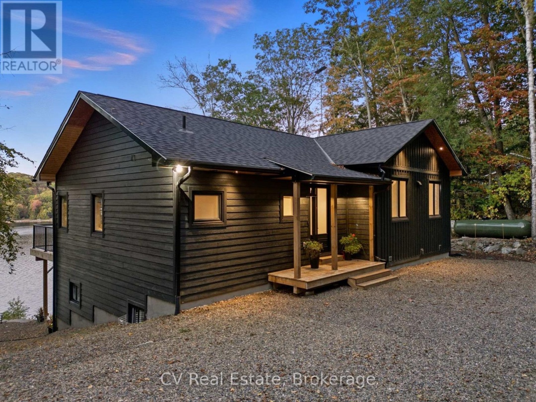 1399 BAYBREEZE LANE, Redstone Lake