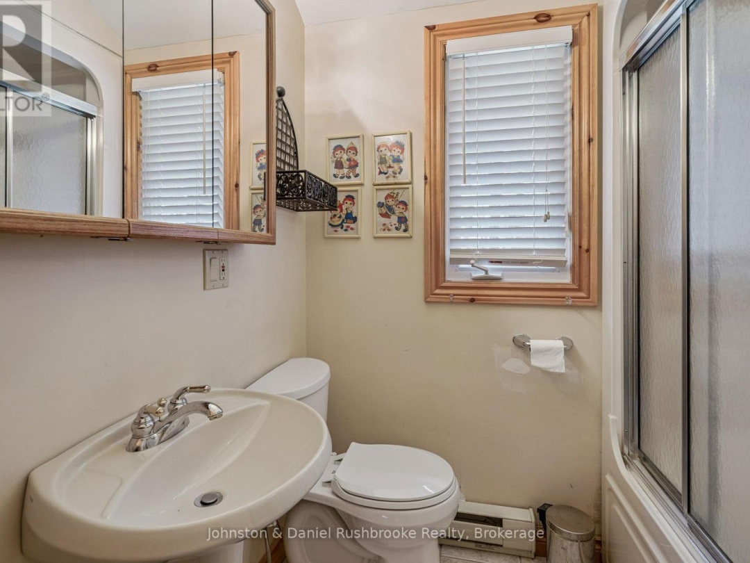 1233 S KAHSHE LAKE ROAD, Kahshe Lake