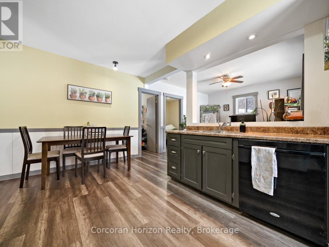 196 MAIN STREET W, Huntsville (Chaffey)