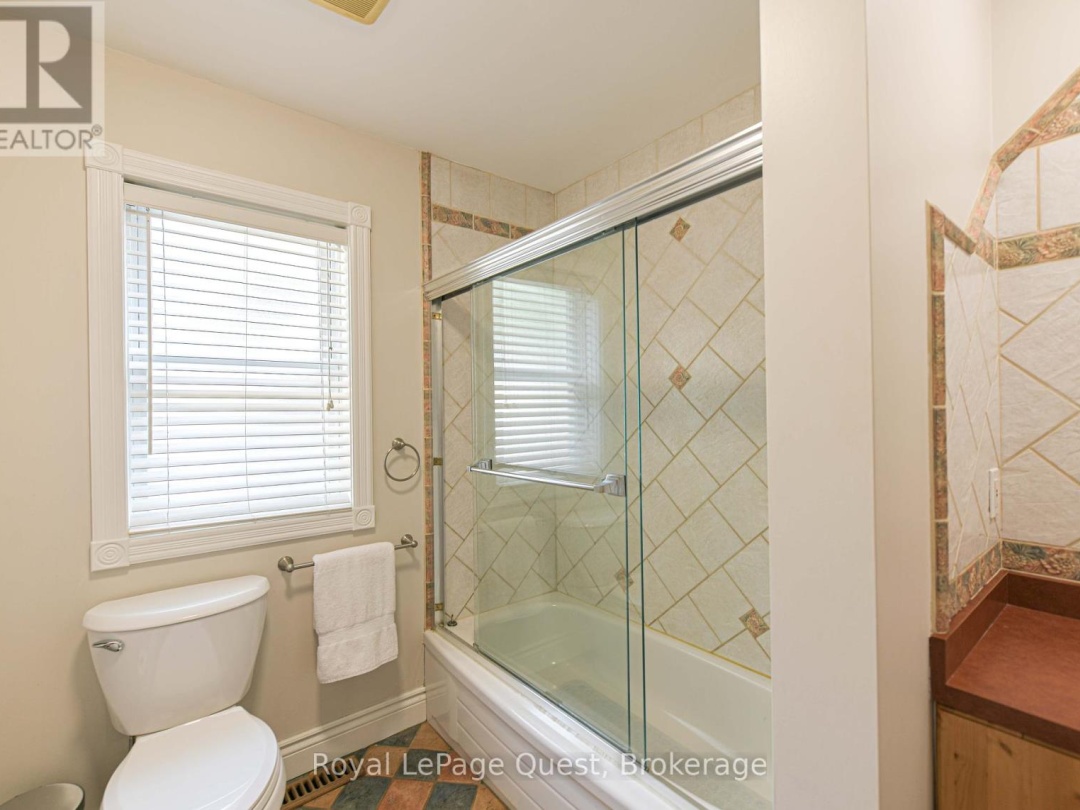 1046 SOUTHWOOD ROAD, 