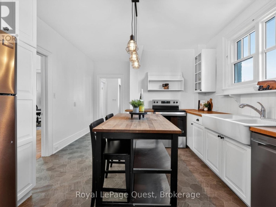 109 BRANT STREET E, Orillia