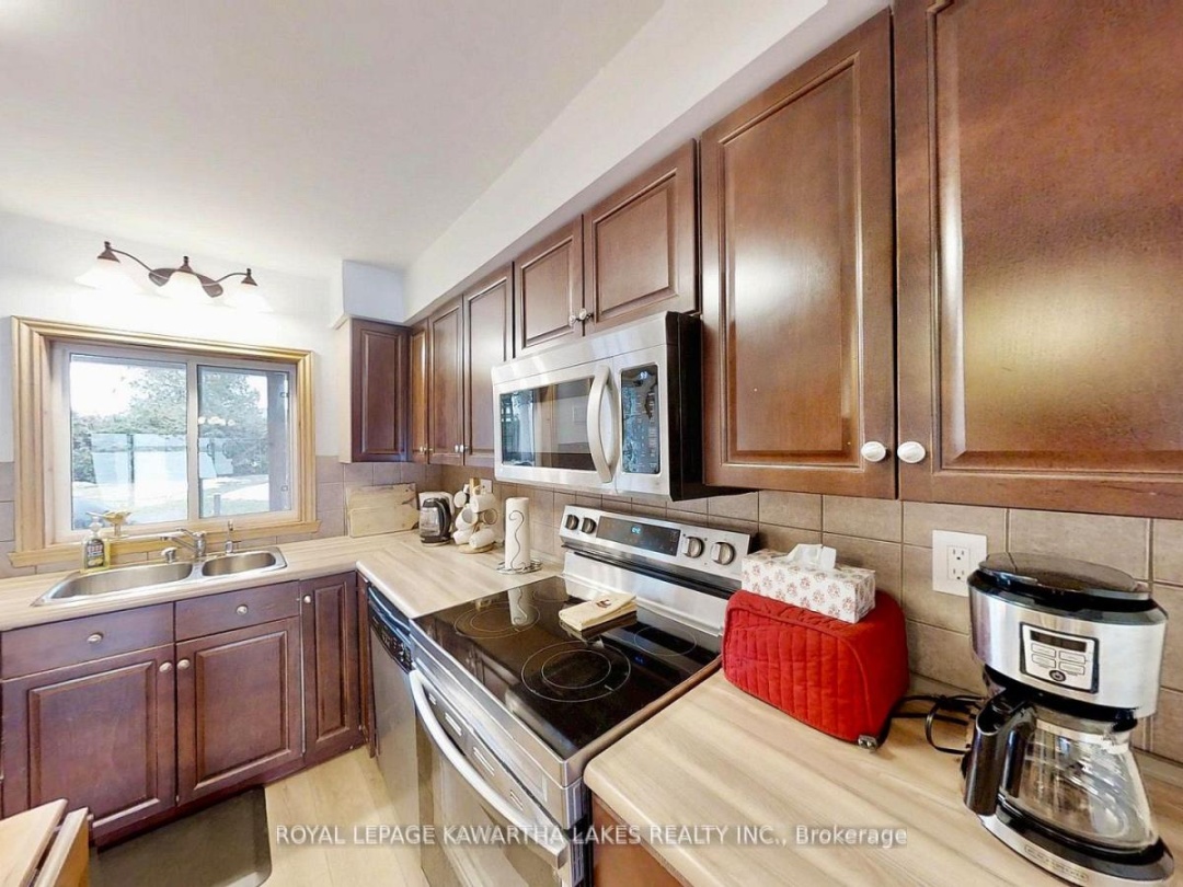 1136 SYLVAN GLEN DRIVE, Dalrymple-South Lake