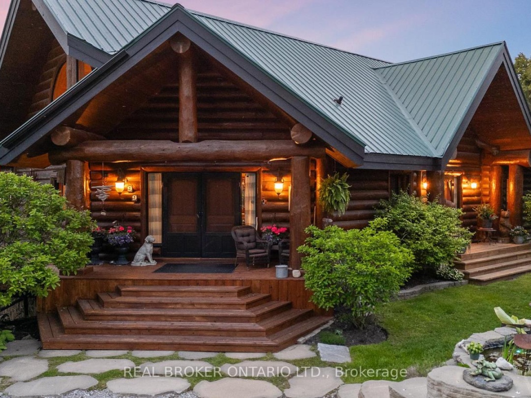 99 CREIGHTON STREET, Lake Simcoe