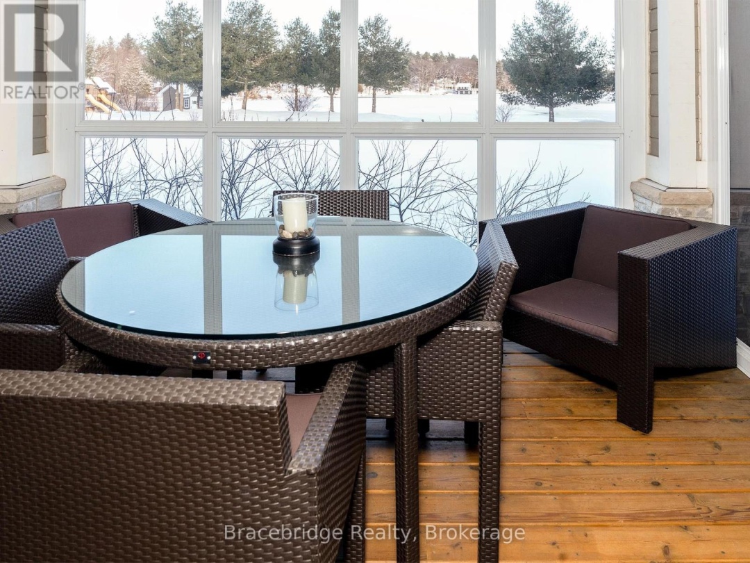 G103 D1 1869 Muskoka 118 Highway W, 