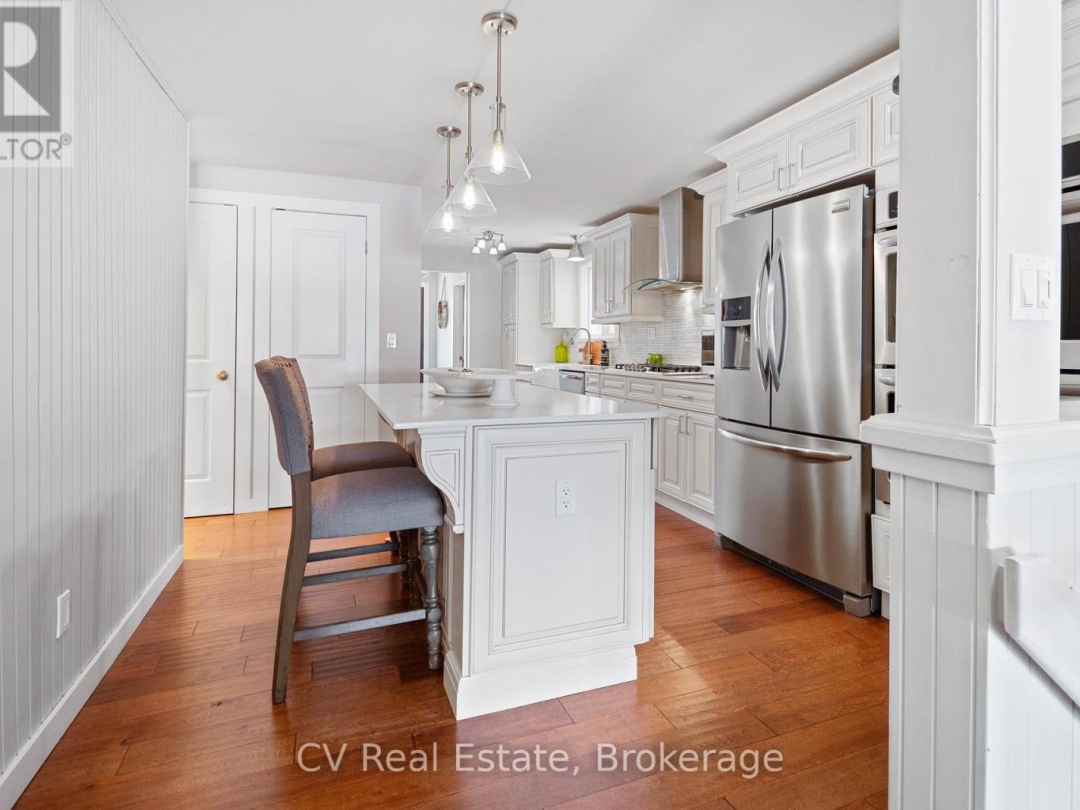 1166 PARKERS POINT ROAD, Lake Muskoka