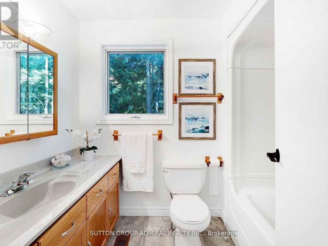 2232 LAKESHORE DRIVE, 