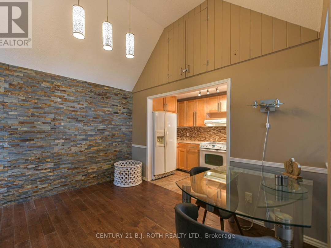 15 - 40 VICTORIA CRESCENT, 