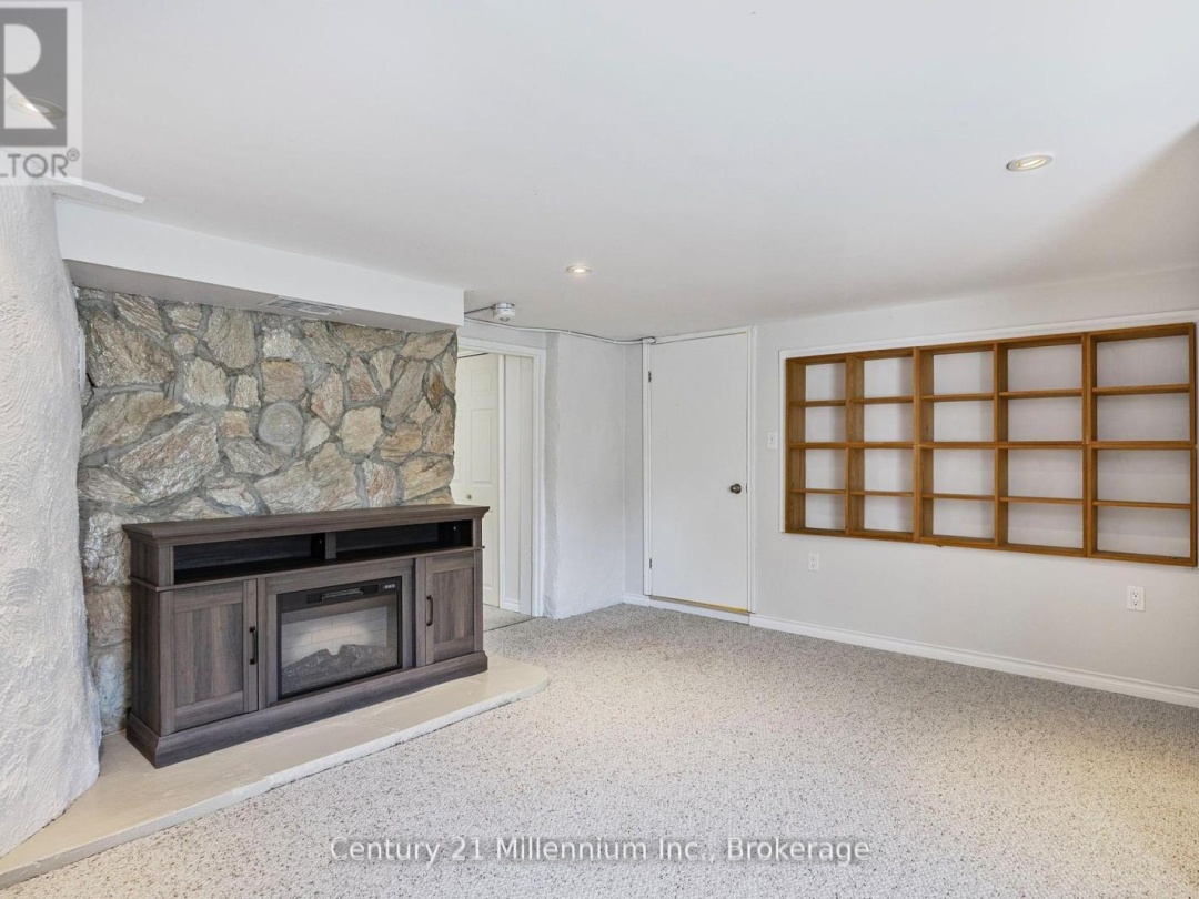 100 MATCHEDASH STREET N, 
