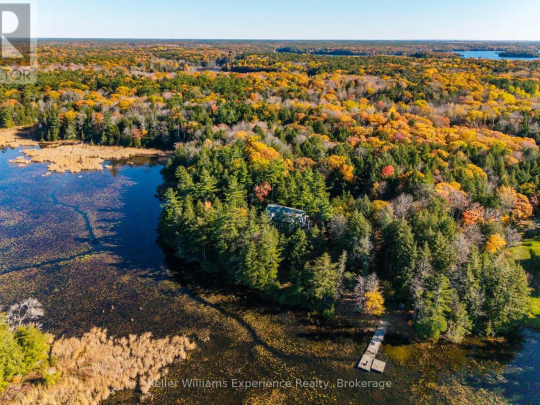 19 HURON TRAIL, Six Mile Lake