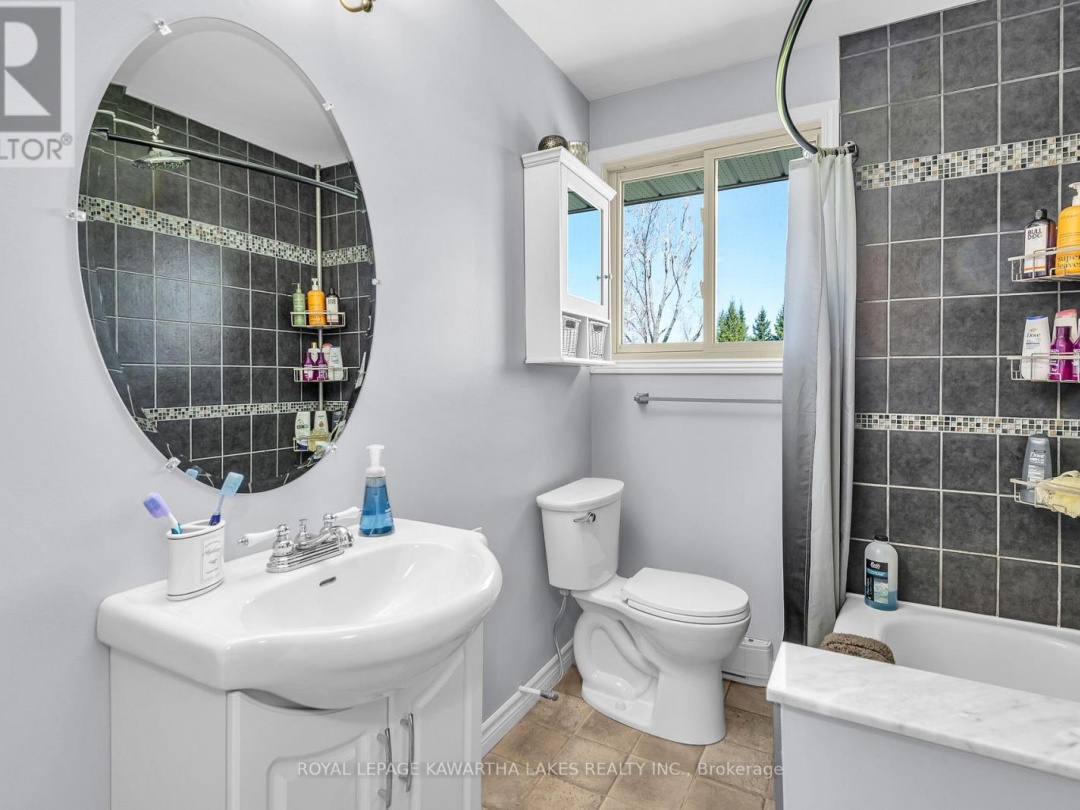 328 CEDAR GLEN ROAD, Kawartha Lakes (Verulam)