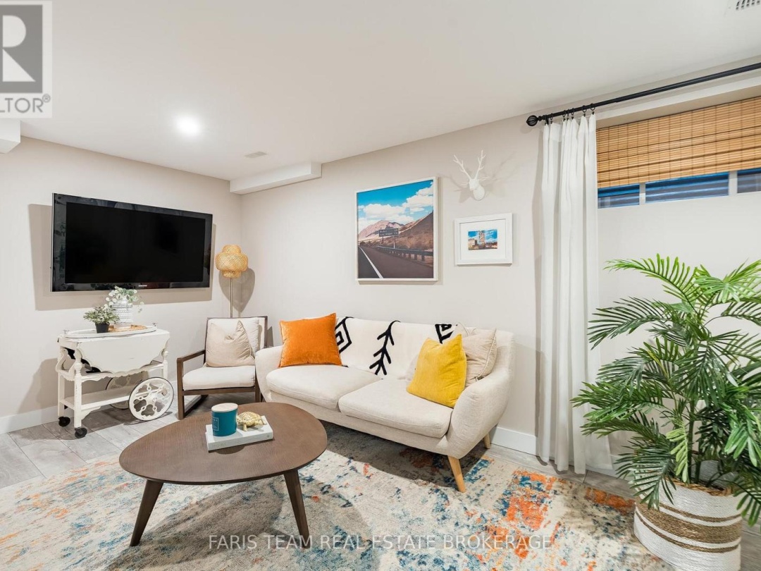 22 SPALDING CRESCENT, Huntsville (Chaffey)