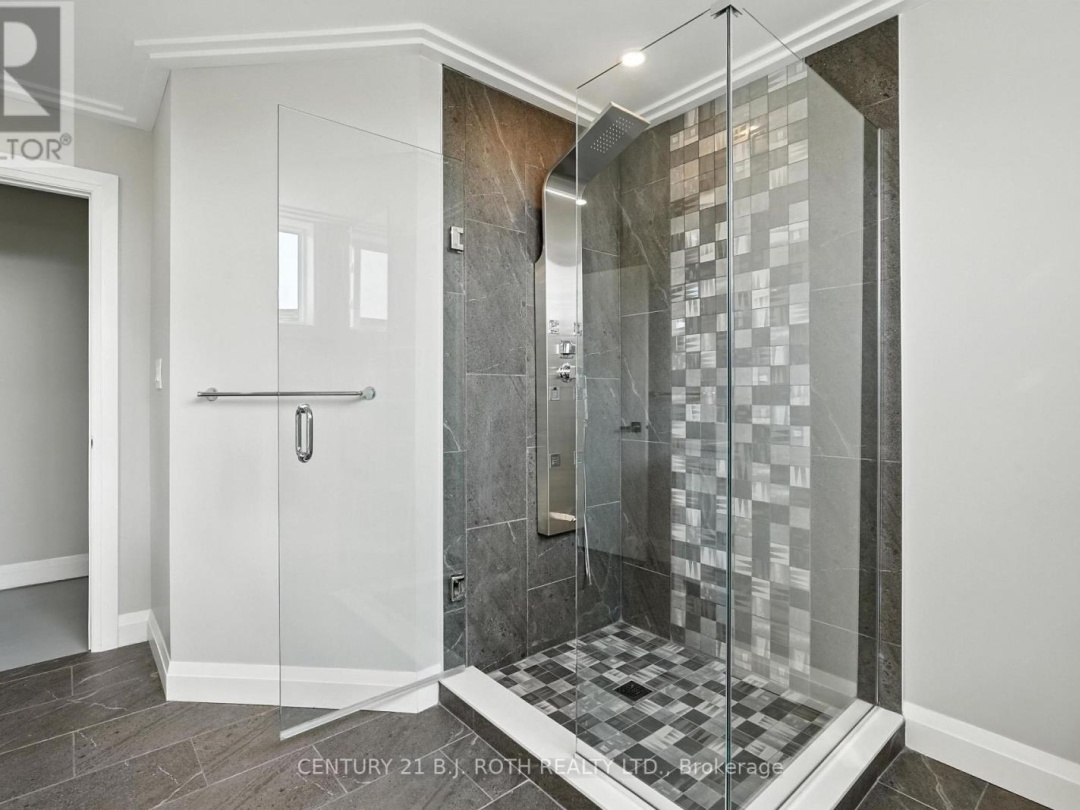 3510 BRENNAN LINE W, 