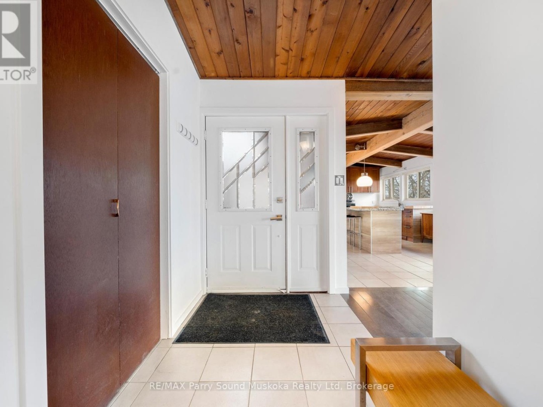 8 SUNSET AVENUE, Georgian Bay