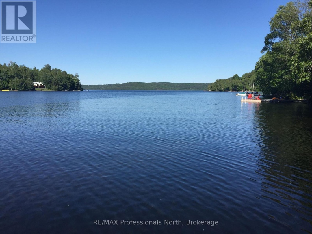 1017 DUNN ROAD, Haliburton Lake