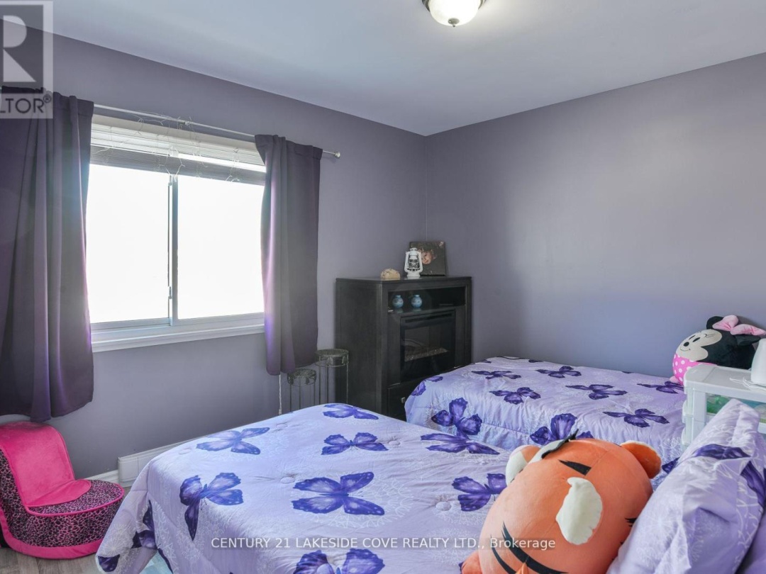 UNIT 27 - 1 PARADISE BOULEVARD S, Lake Simcoe