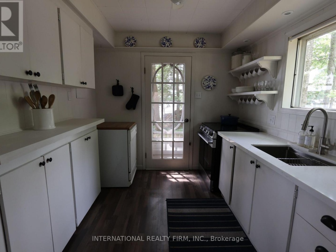 71 OAKRIDGE COURT, 