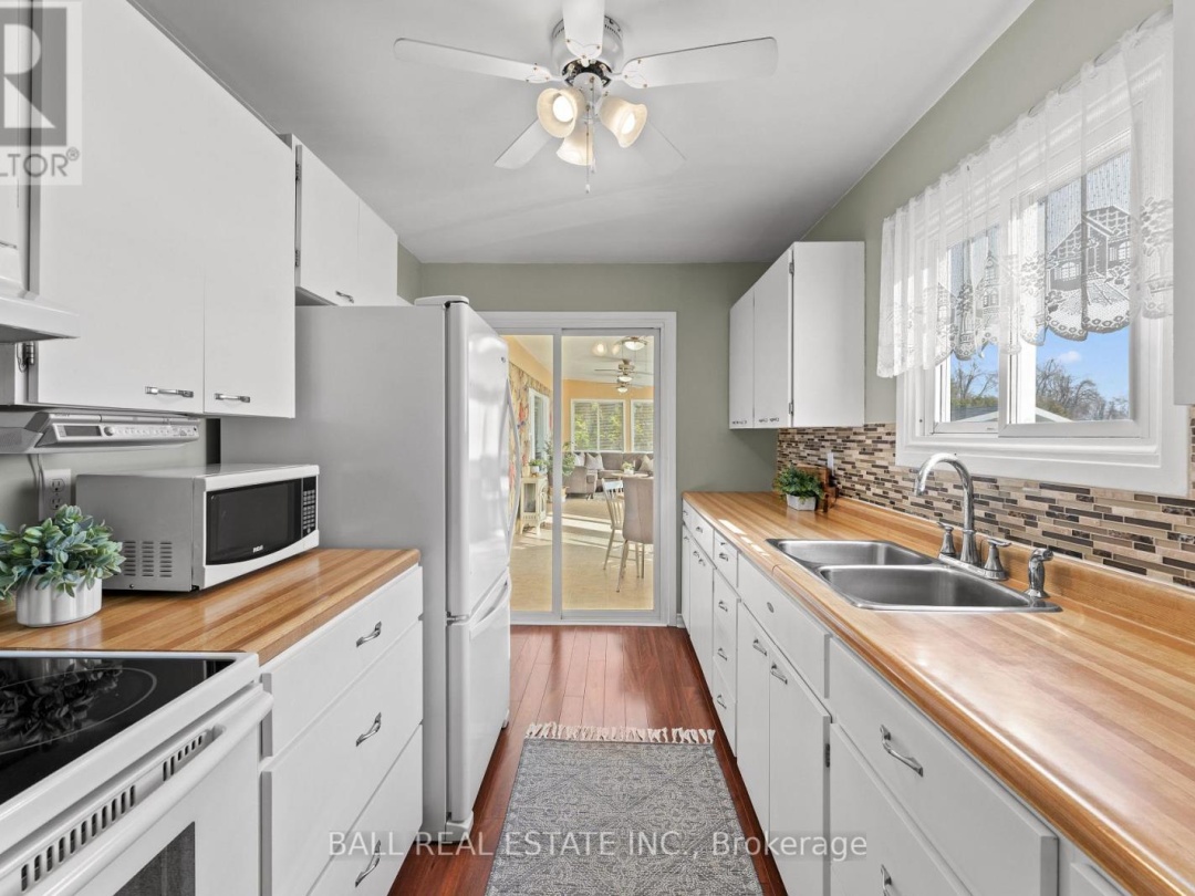 11 LAKEVIEW CRESCENT, Pigeon Lake
