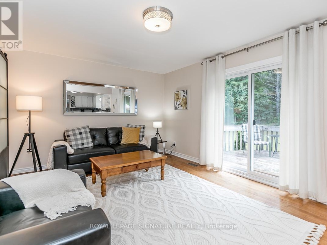 1032 BASE LINE ROAD, Gravenhurst (Morrison)