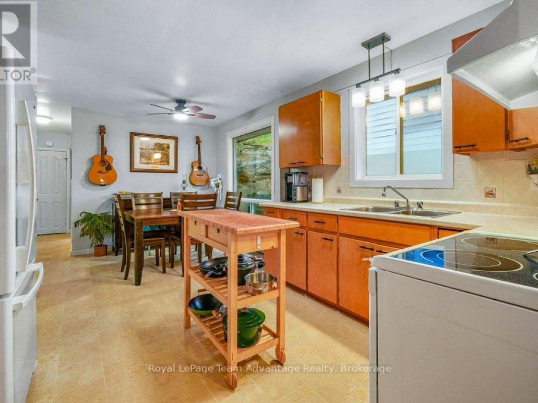 31 CASCADE STREET, Parry Sound