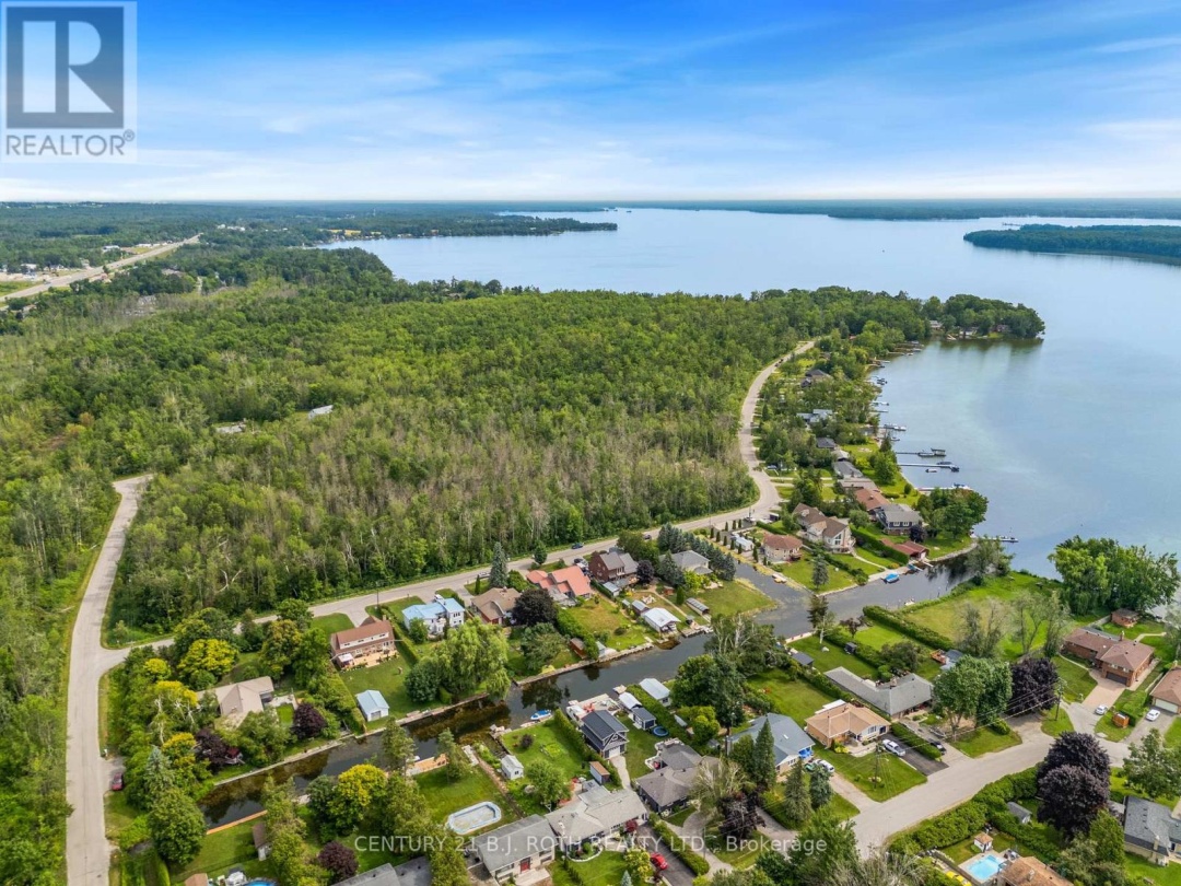 1415 CUNNINGHAM CRESCENT, 