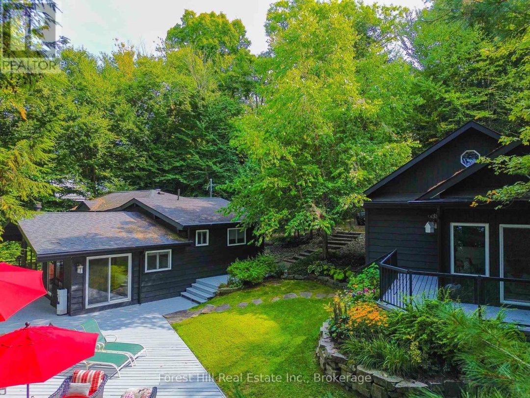 21 LAKEVIEW CRESCENT, 