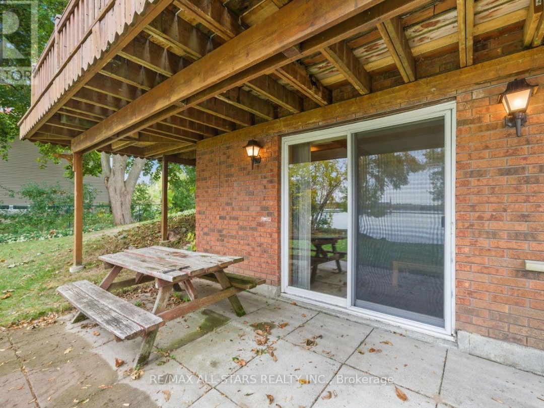 94 PLUM POINT LANE, Lake Scugog
