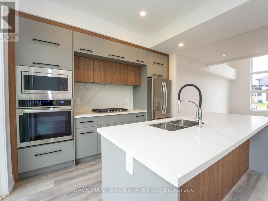 3775 SUNBANK CRESCENT, 