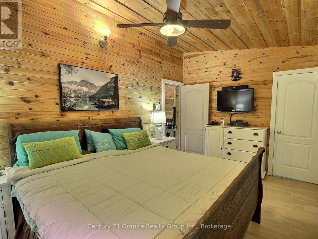 1082 GREEN LAKE ROAD, Gull River