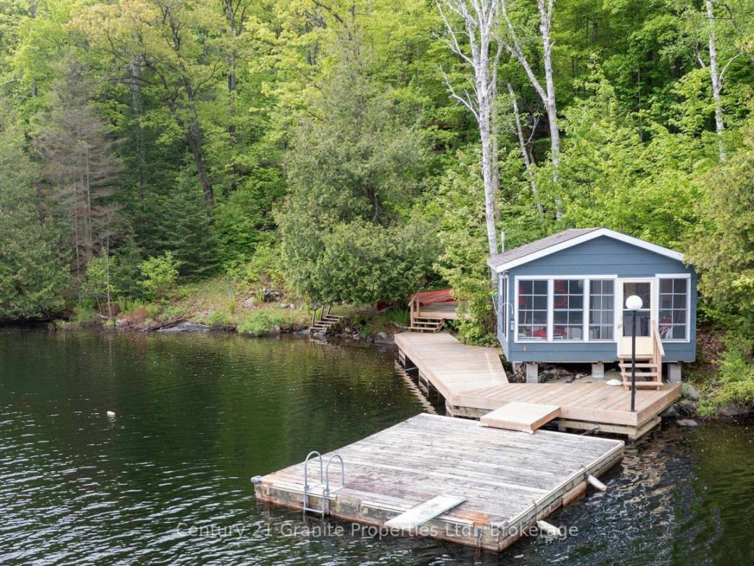 131 DOWNES ROAD, Horseshoe Lake