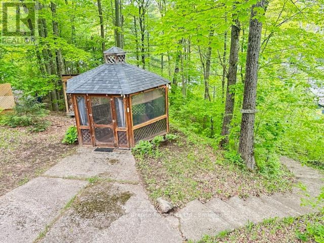 131 DOWNES ROAD, Horseshoe Lake