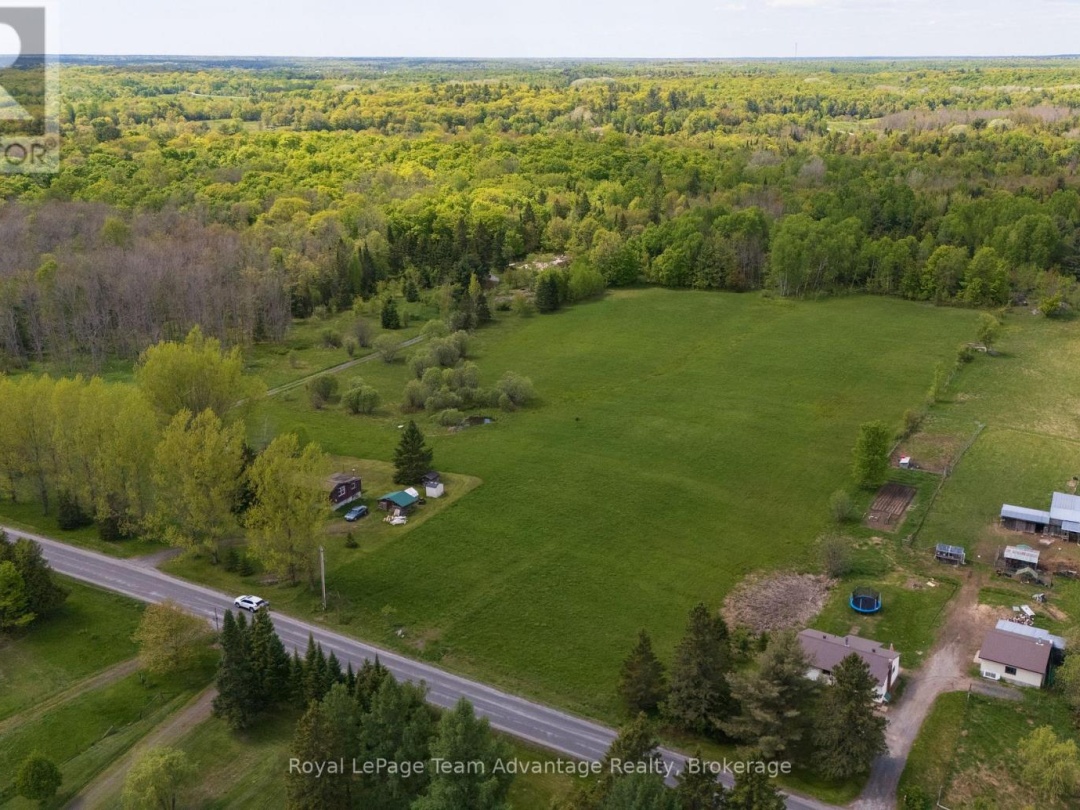 13 LAKESIDE DRIVE, McKellar