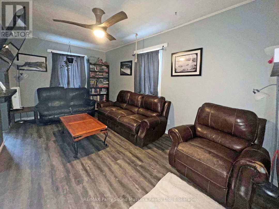 97 WILLIAM STREET, Parry Sound