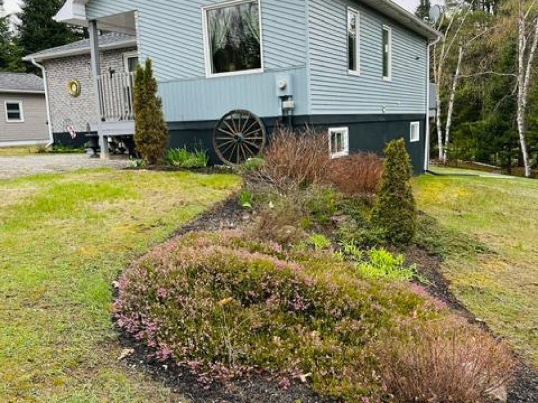1297 HUNTER CREEK ROAD, Minden Hills (Lutterworth)