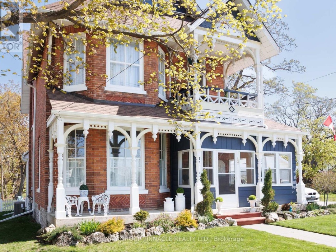 42 OAK STREET, Kawartha Lakes (Fenelon Falls)