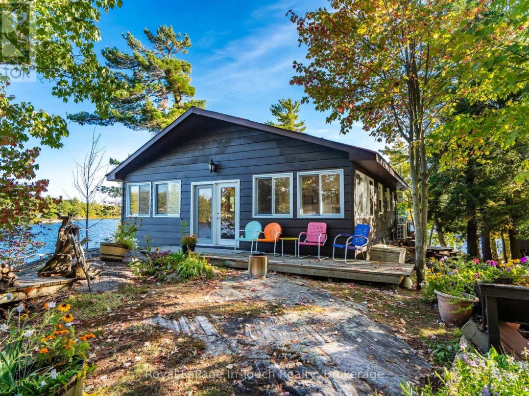 2 IS 190 ISLAND, Six Mile Lake