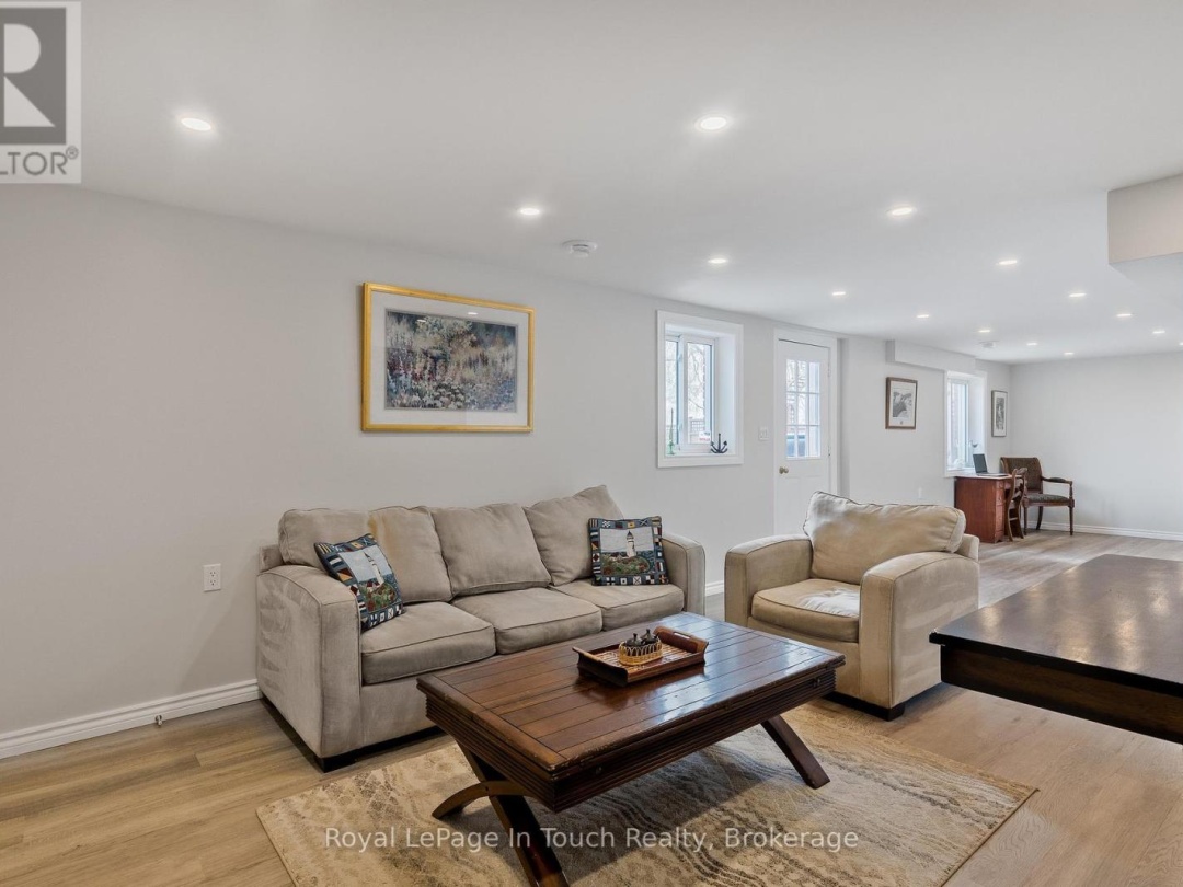 278 ROBINS POINT ROAD, 