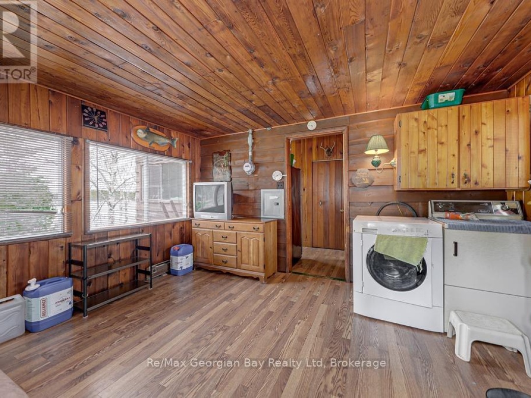 15SR405 SEVERN RIVER SHORE, Severn River