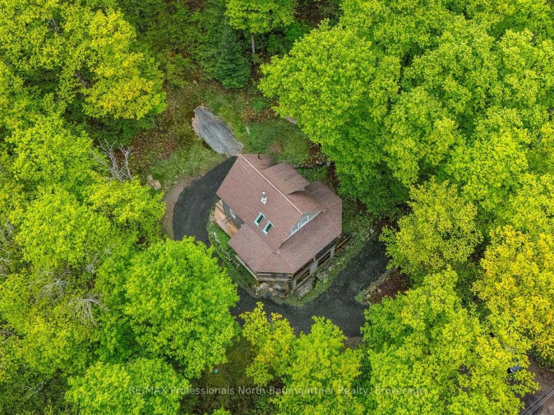1105 Long Lake Road, Dysart et al (Dysart)