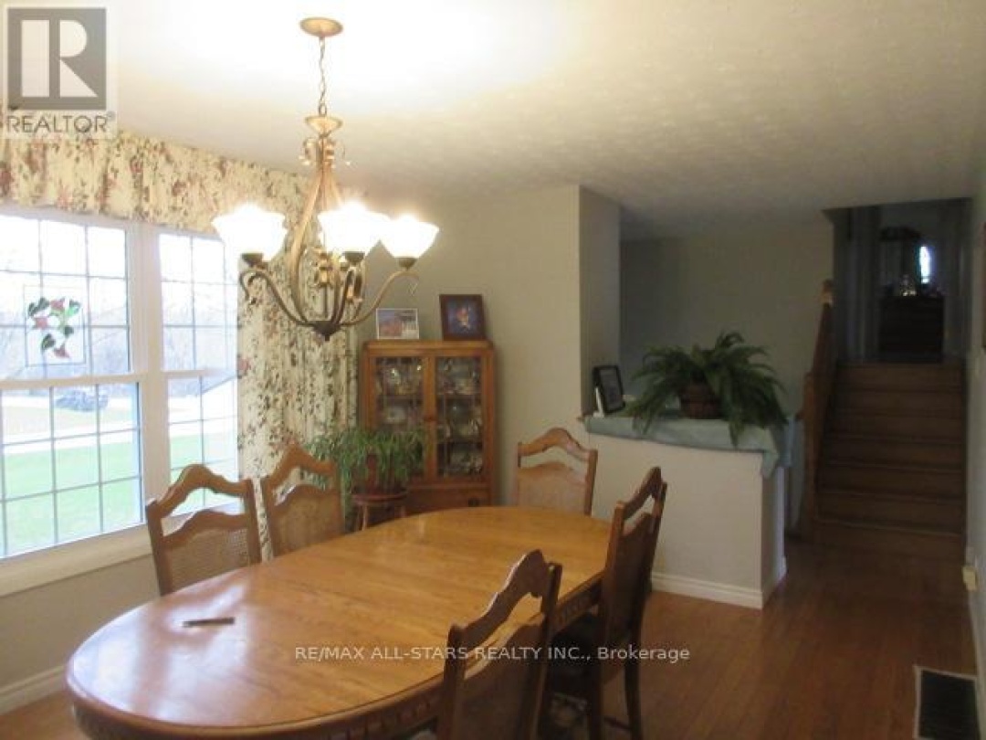 137 REID STREET, Kawartha Lakes (Bobcaygeon)