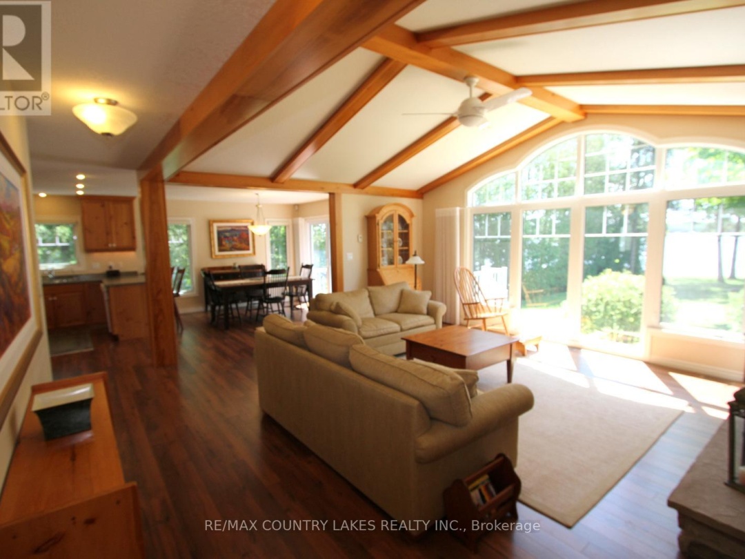 275 MCGUIRE BEACH ROAD, Canal Lake