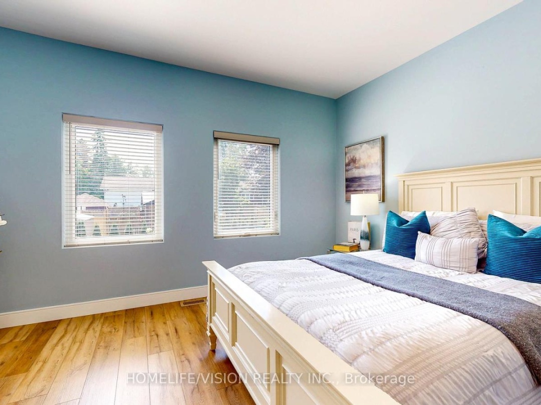 740 MIDLAND AVENUE, Tay (Port McNicoll)