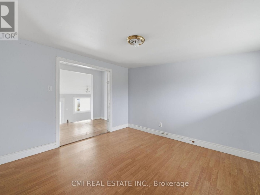 100 ALSOPS BEACH ROAD, Lake Simcoe