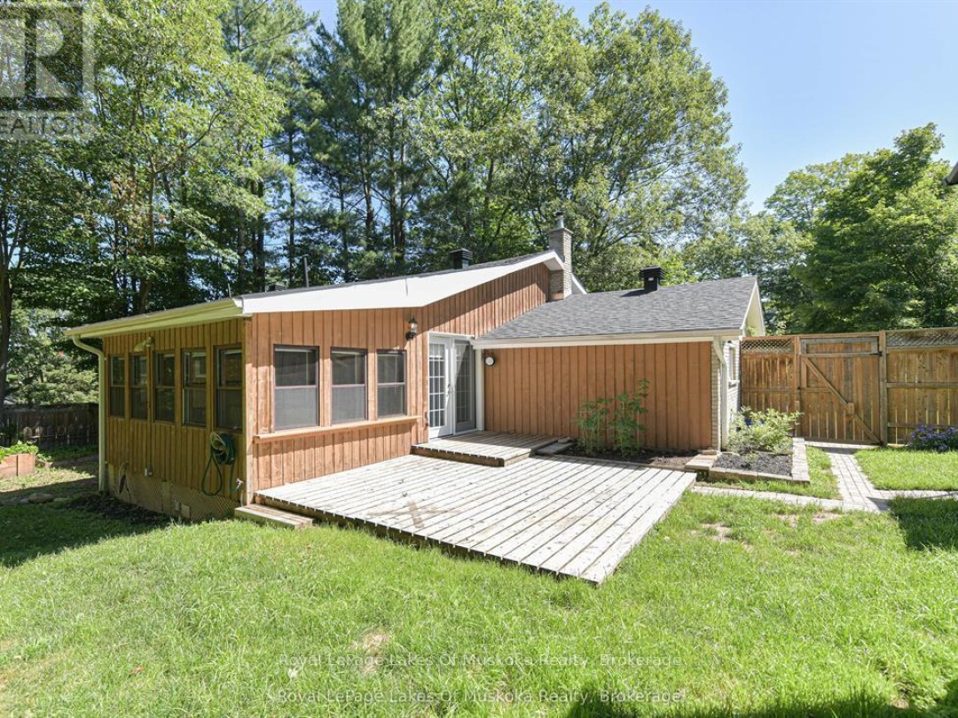 115 DOUGLAS STREET, Gravenhurst (Muskoka (S))