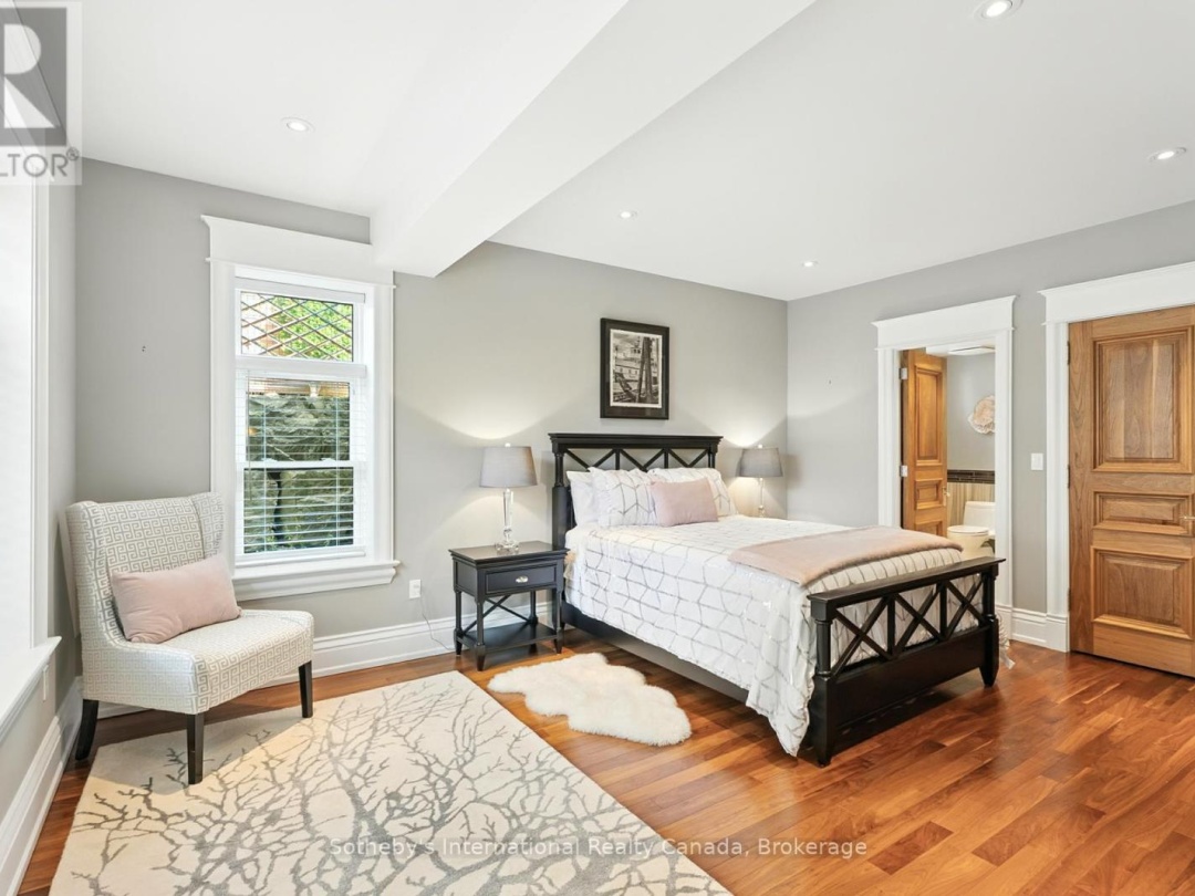 153 CREIGHTON STREET S, Lake Simcoe